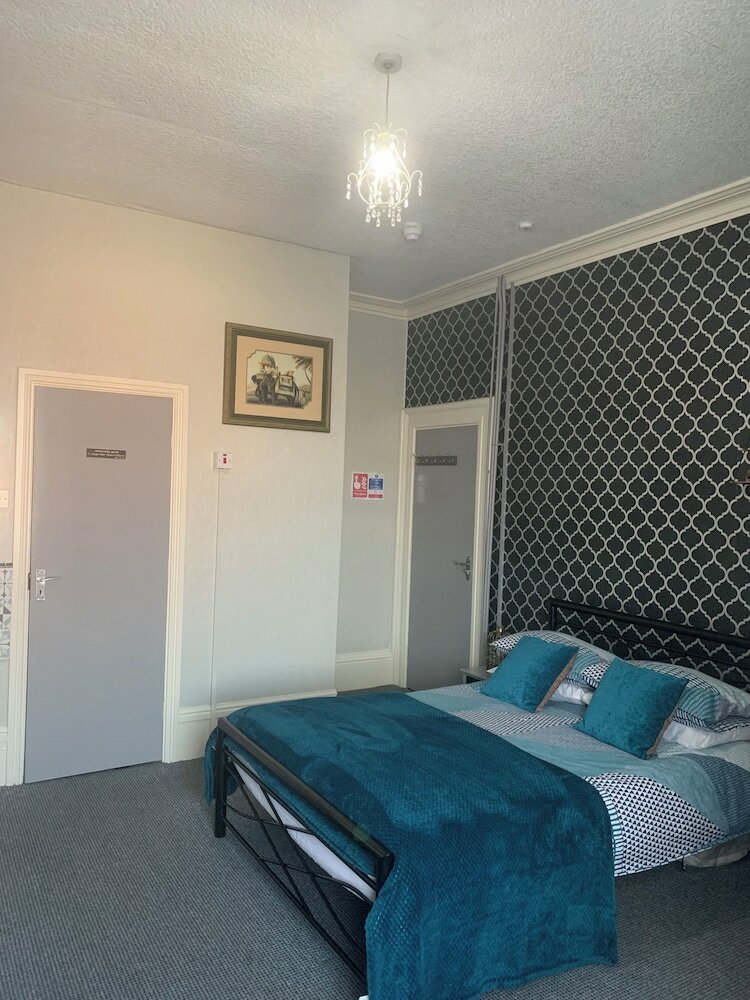 Фото Hornby Villa 4 B&b