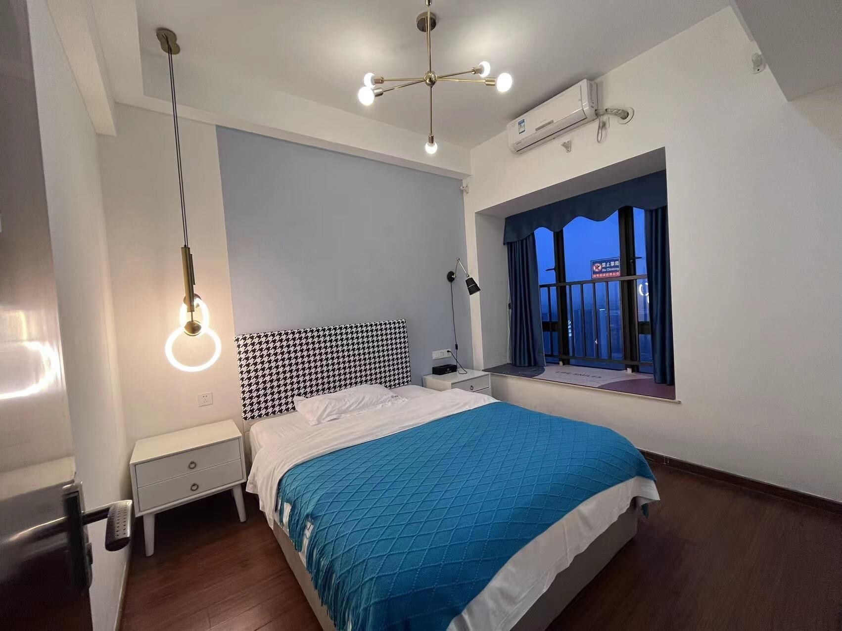 Фото Guangzhou Yi Long International Apartment