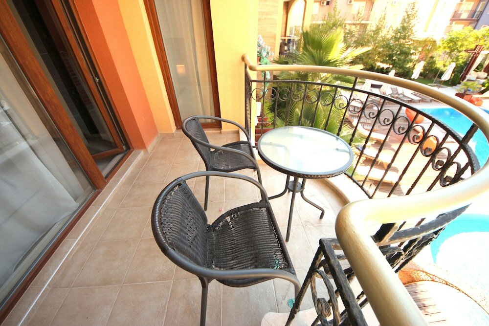 Фото Menada Harmony Suites II Apartments