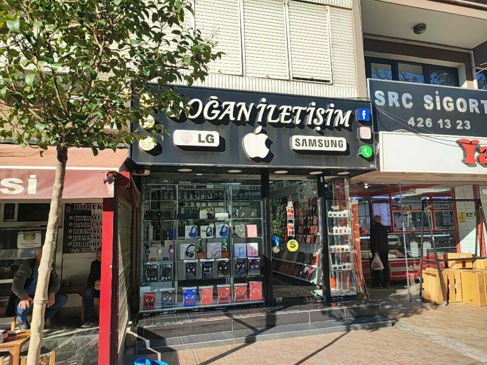 Mobile phone store Dogan Communications, Izmir, photo