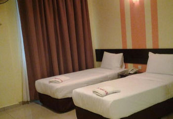 Фото Sun Inns Hotel Pasir Penambang