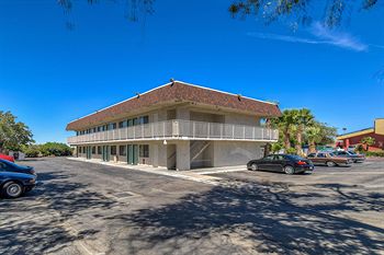 Фото Motel 6 Palmdale, Ca