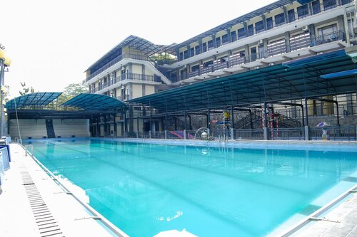 Гостиница Green Hill Hotel And Convention Center в Джембере