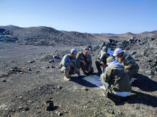 U qizni uxlashga yotqizib sikayotgani videosi