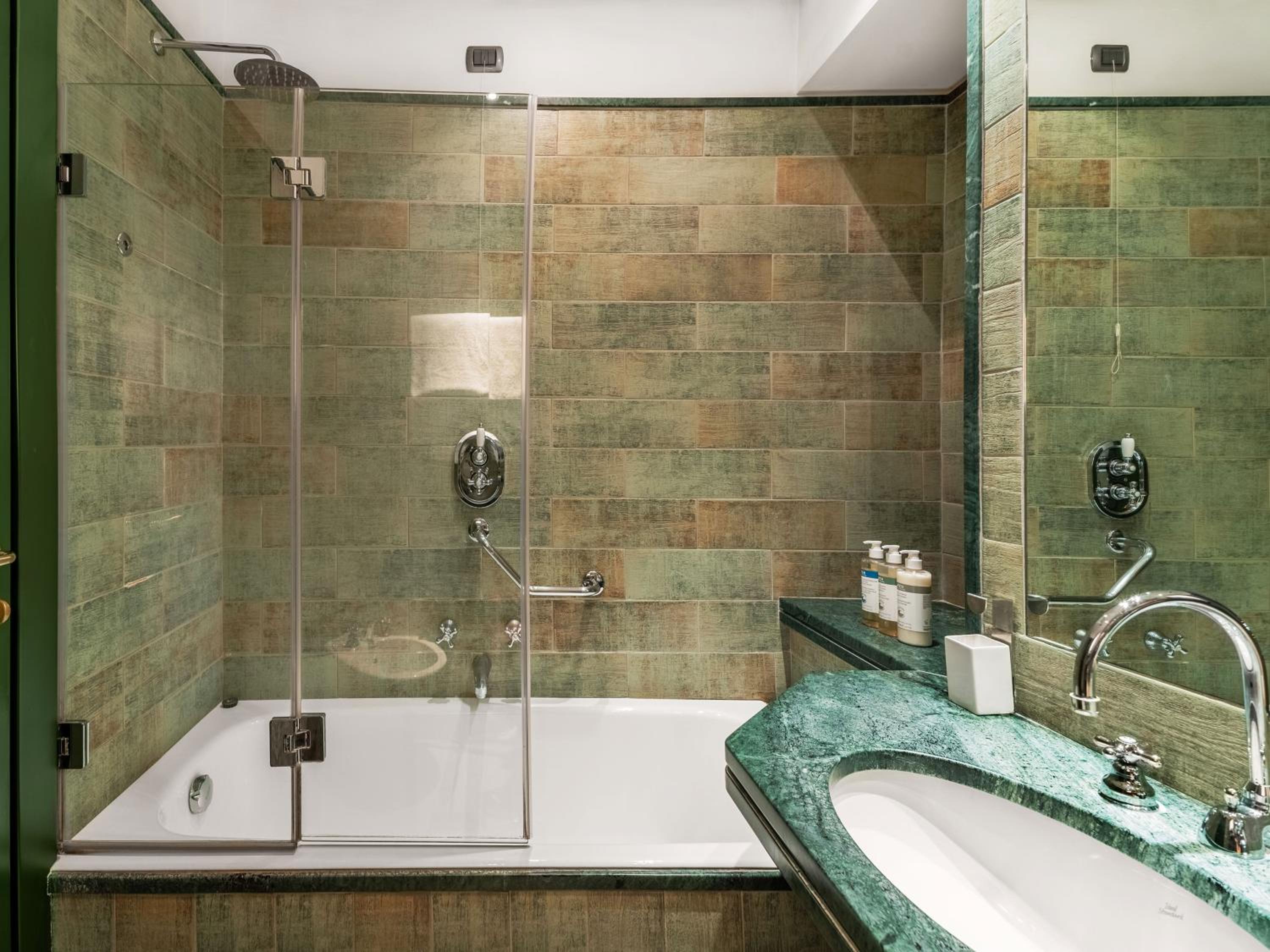 Фото Camperio House Suites