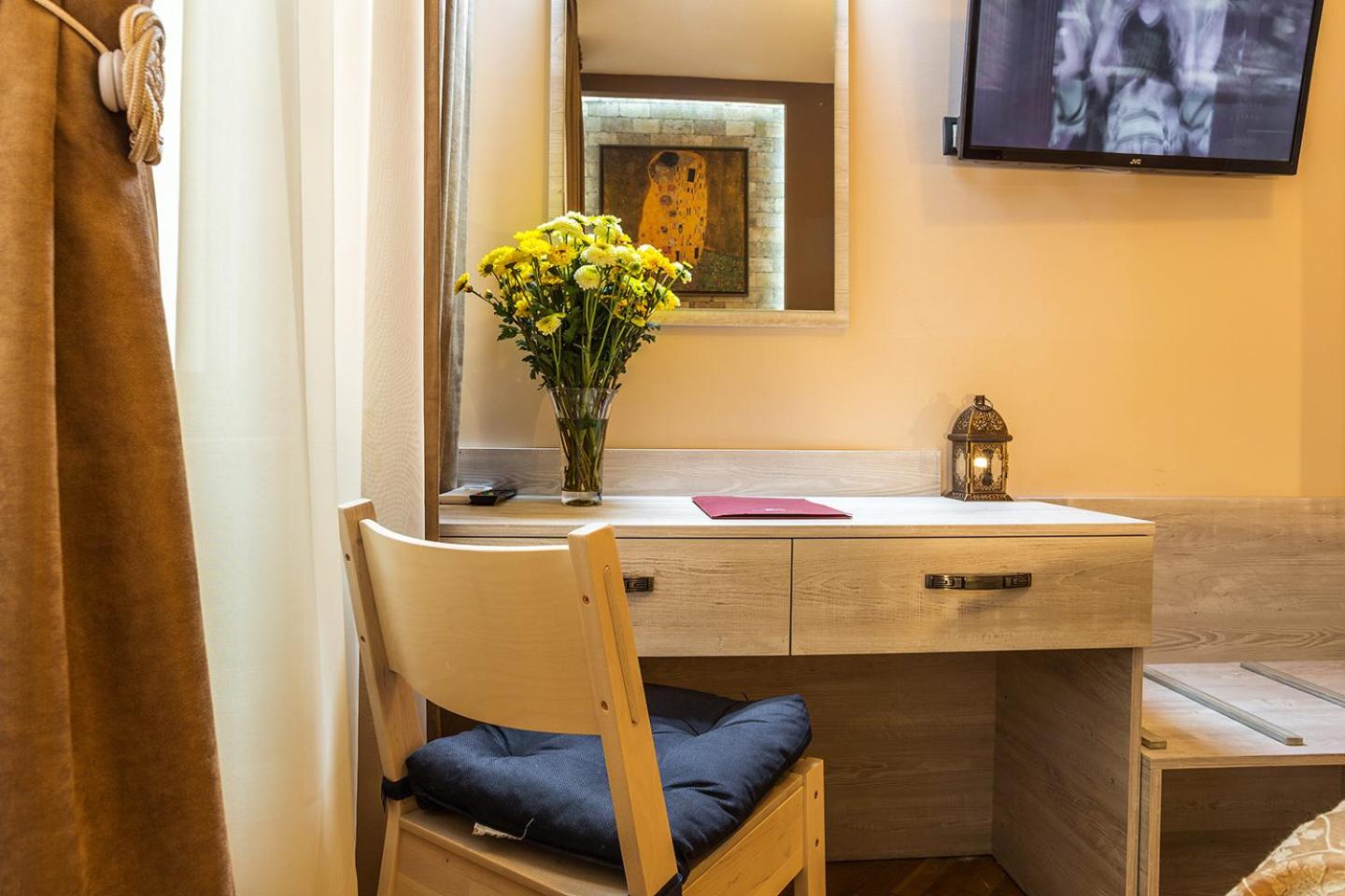 Фото Sofia Place Hotel