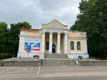 Дом культуры (рабочий посёлок Красногородск, Комсомольская ул., 22), остановка общественного транспорта в Псковской области
