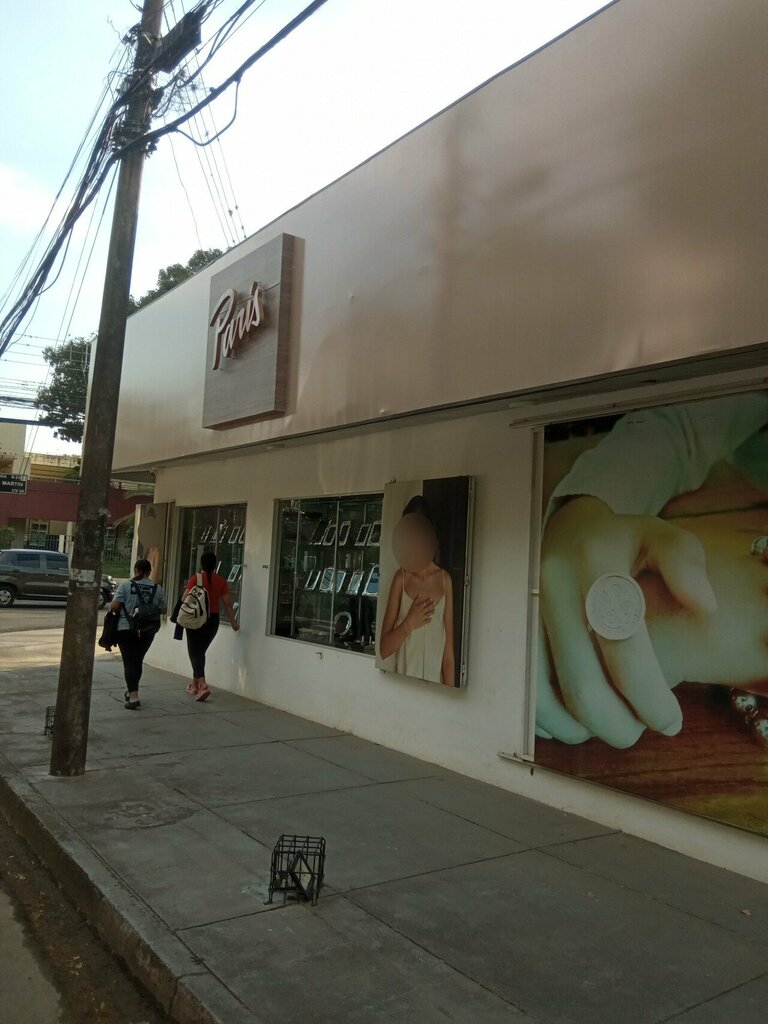 Jewelry workshop Joyeria Paris, Santa Cruz de la Sierra, photo