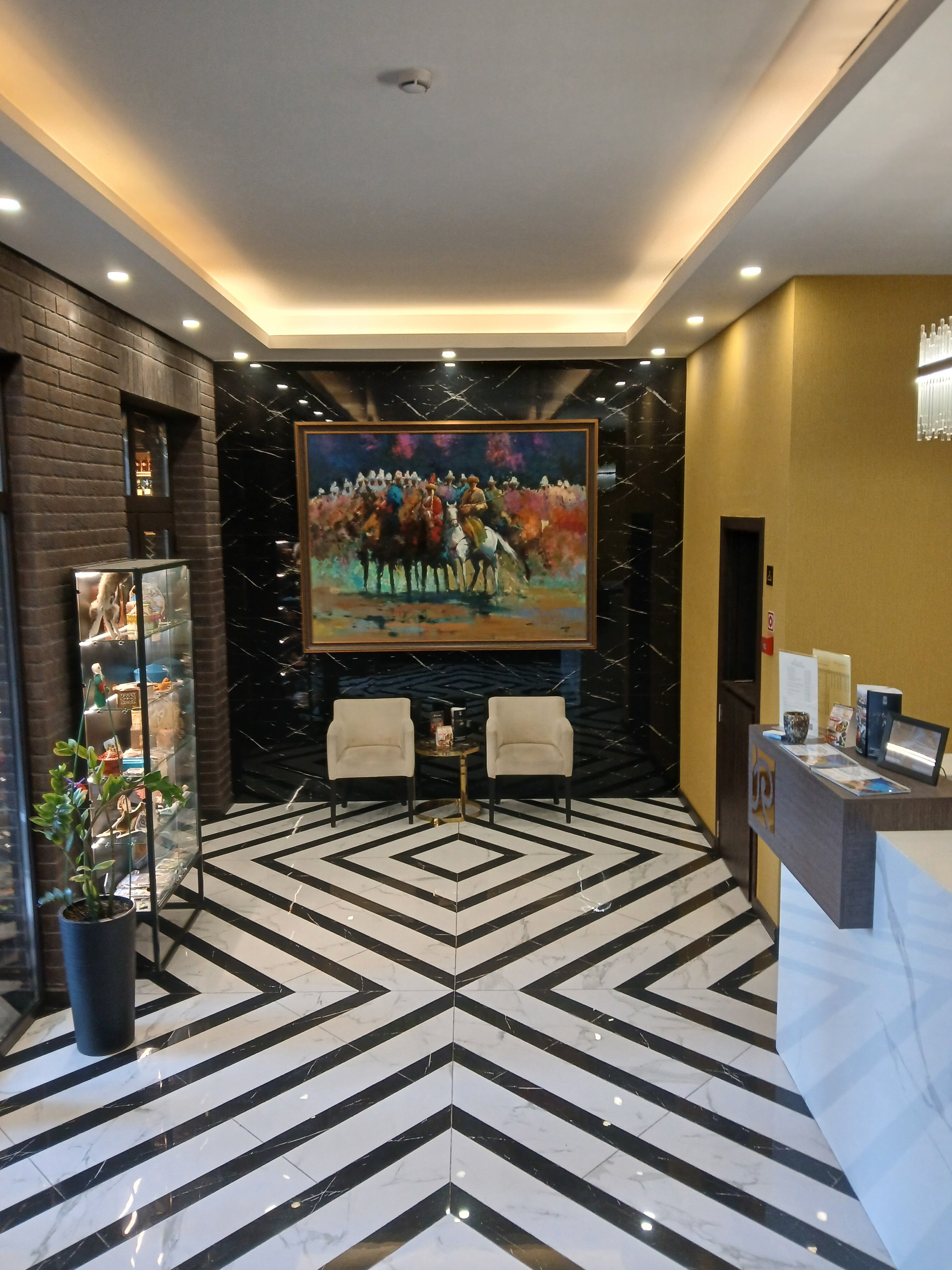 Фото Grand Hotel Kazybek Bi