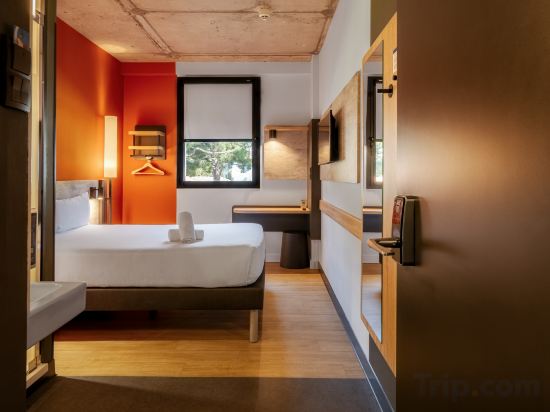 Фото Ibis Budget Madrid Aeropuerto