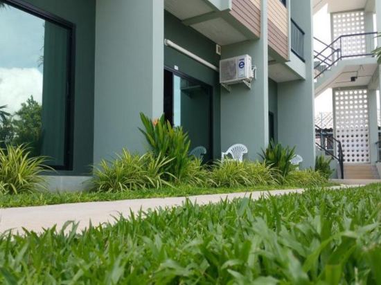 Фото Phuket Airport Place