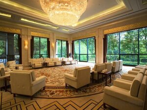 Huaxi Hotel (No. 210 Yingbin Road), hotel