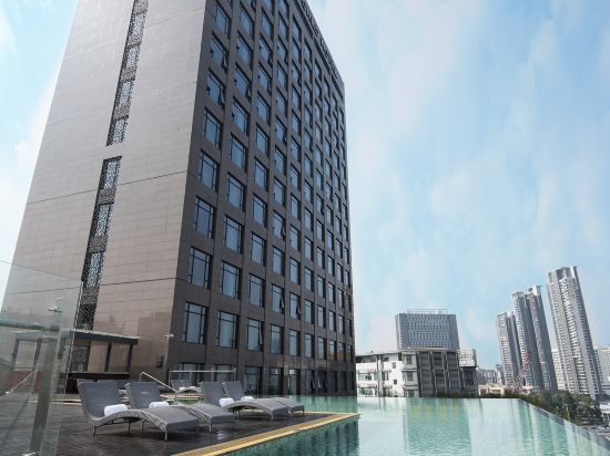 Фото Foshan Virtuous World Hotel