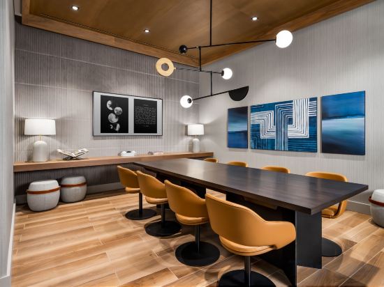 Фото Sheraton Gateway Hotel In Toronto International Airport