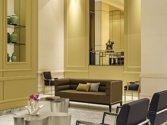 Фото Alvear Icon Hotel & Residences