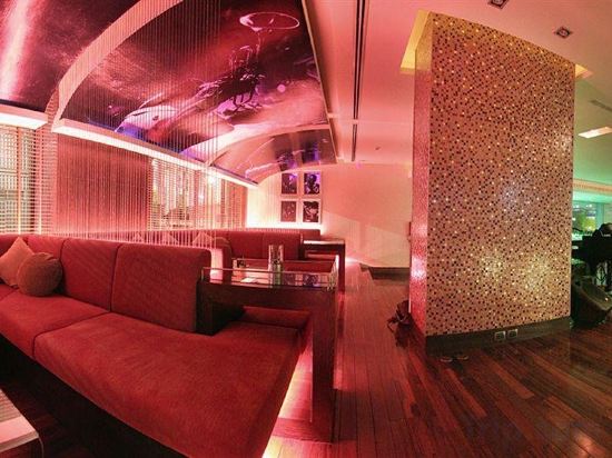 Фото The Davis Bangkok Hotel