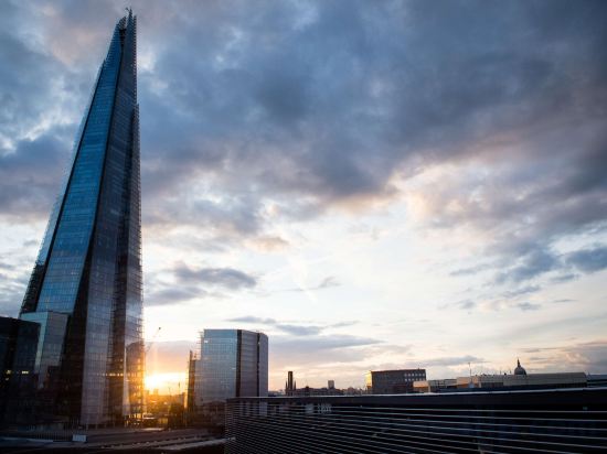Фото Hilton London Tower Bridge