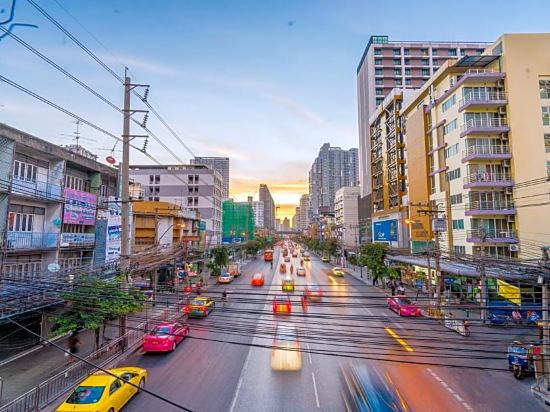 Фото Samran Place Hotel