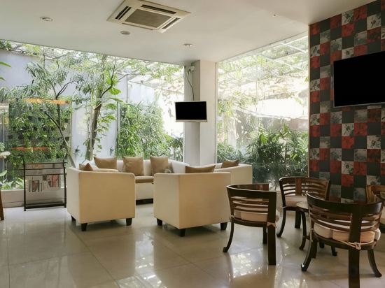 Фото Hotel New Coklat