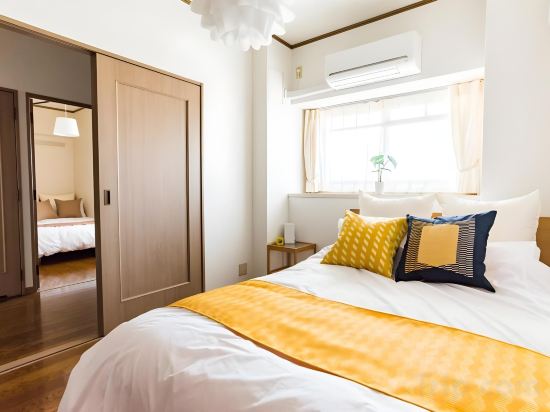 Фото Universal Bay Condominium