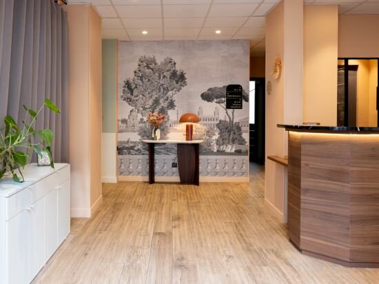 Фото Hotel Kyriad Paris 10 - Canal Saint Martin - République