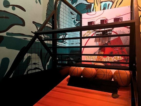 Фото Mad Monkey Hanoi - Hostel