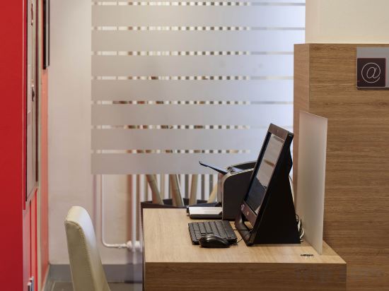 Фото Ibis Düsseldorf Hauptbahnhof