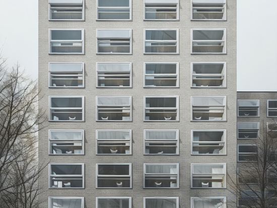 Фото The Flag West M.