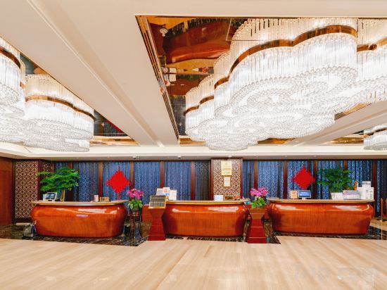 Фото Soluxe Hotel