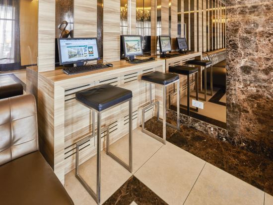 Фото Hotel 81 Dickson