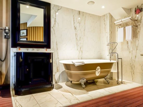 Фото Hotel Chateaubriand