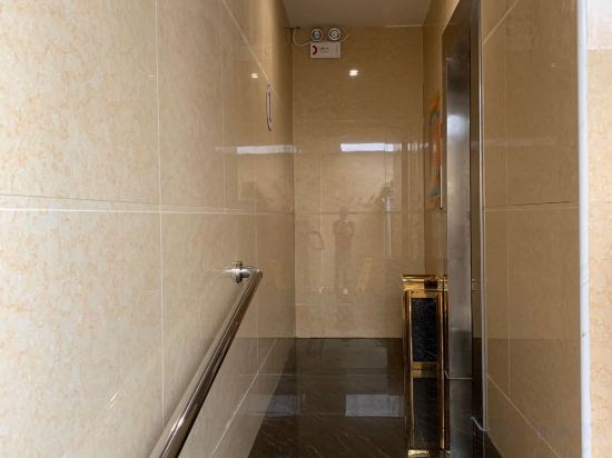 Фото Zhuhai Lian Fa Hotel