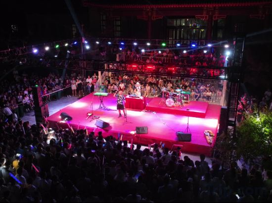 Фото Tianjin Binhai One Hotel