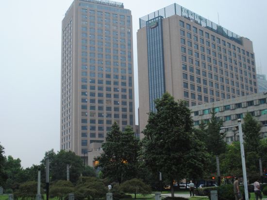 Фото Courtyard by Marriott Hangzhou Wulin