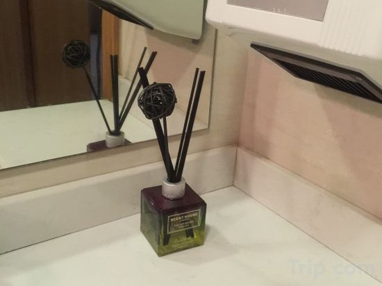 Фото Lin'an Academic Exchange Center