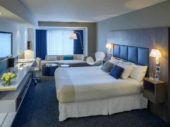 Фото Novotel Montreal Centre