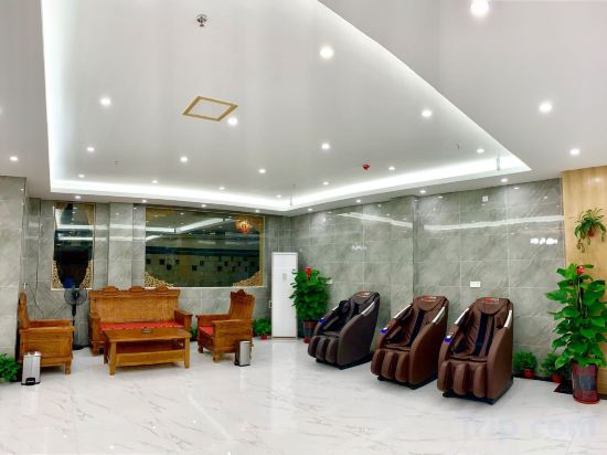 Фото Yangshuo Qingyunge Hotel