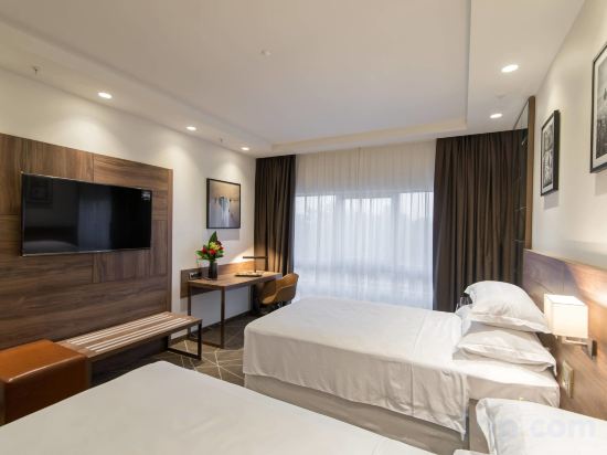 Фото Sheraton Novi Sad