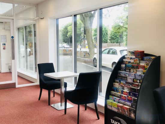 Фото Flexistay Leicester Gables Aparthotel