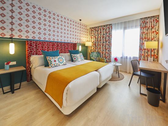 Фото Hesperia Sevilla