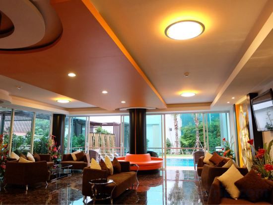 Фото Phuket Seaview Resotel