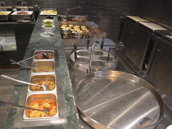 Фото Vienna International Hotel World Expo