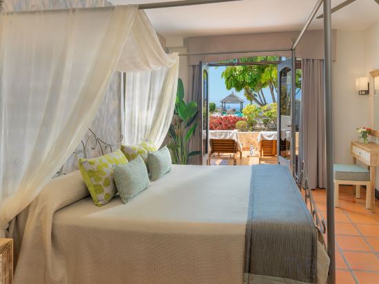 Фото Regency Country Club Apartments Suites