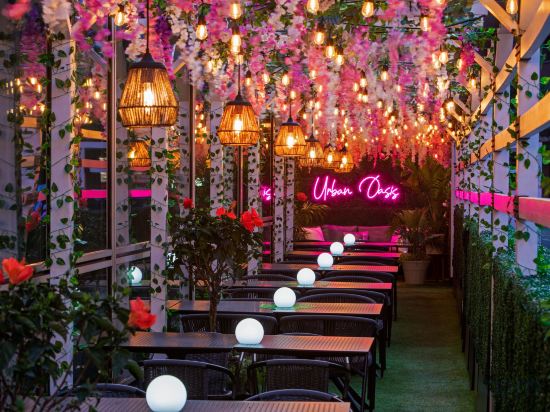 Фото W Boston, a Marriott Hotel