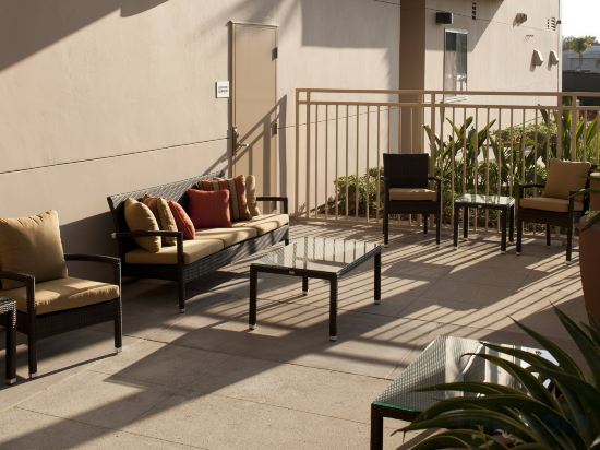 Фото Courtyard by Marriott Santa Ana Orange County