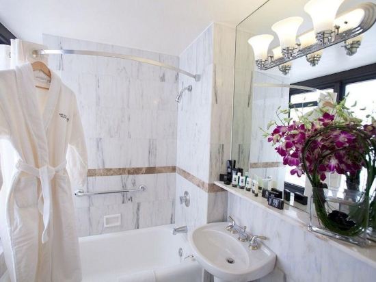 Фото The New Yorker A Wyndham Hotel