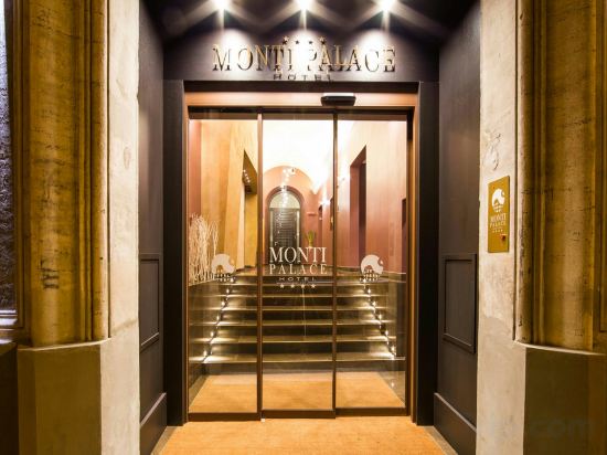 Фото Monti Palace Hotel