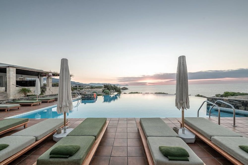 Фото Kakkos Beach Hotel - Adults Only
