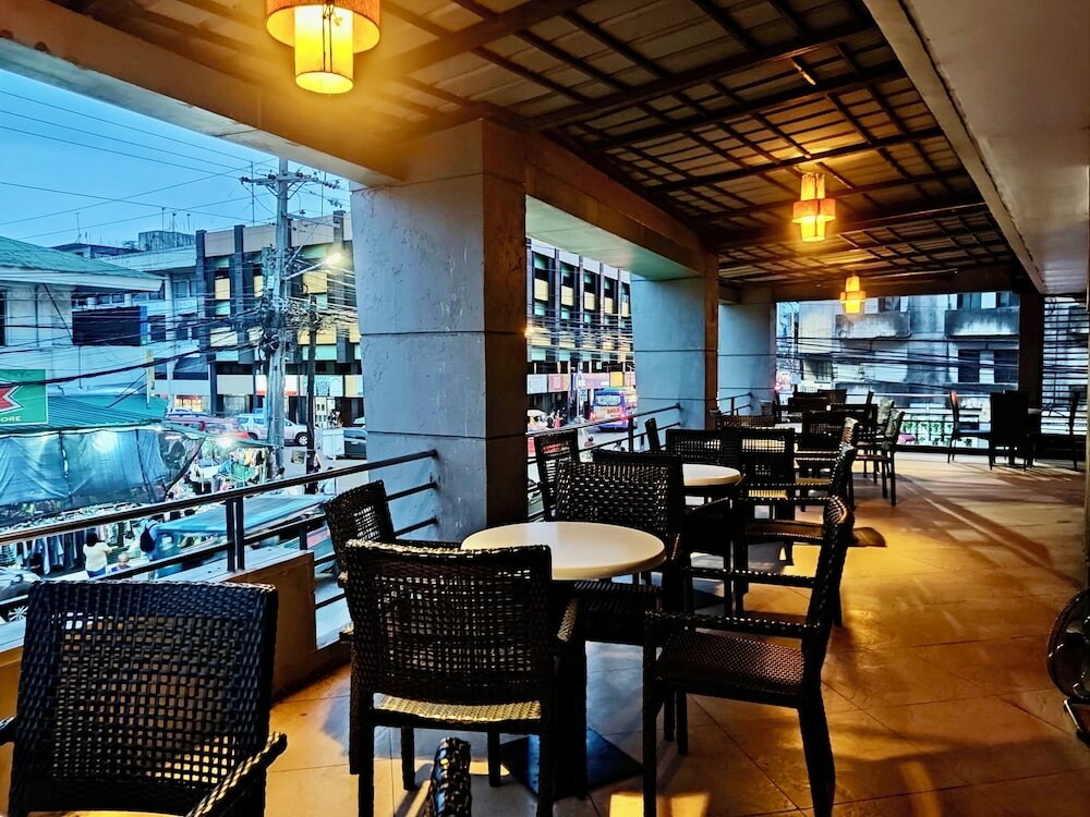 Фото Mo2 Westown Hotel Bacolod - Downtown