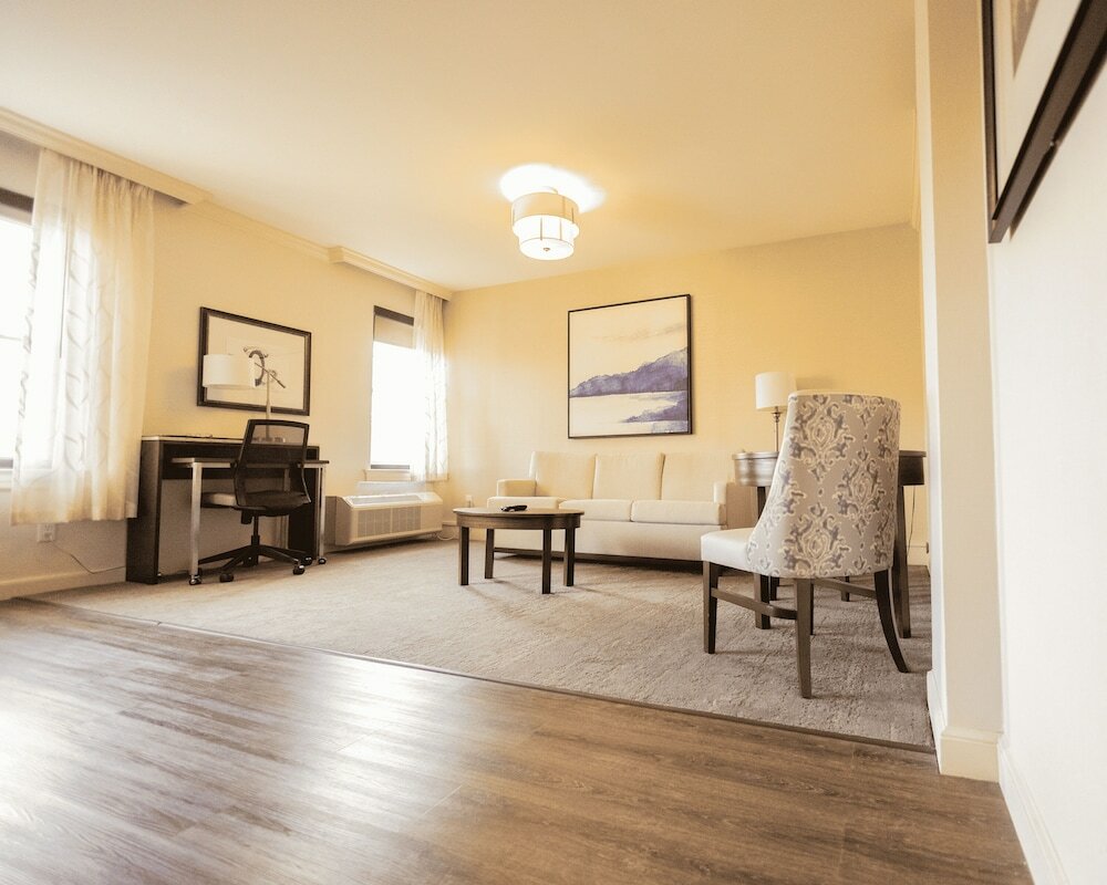 Фото The Grand Summit Hotel